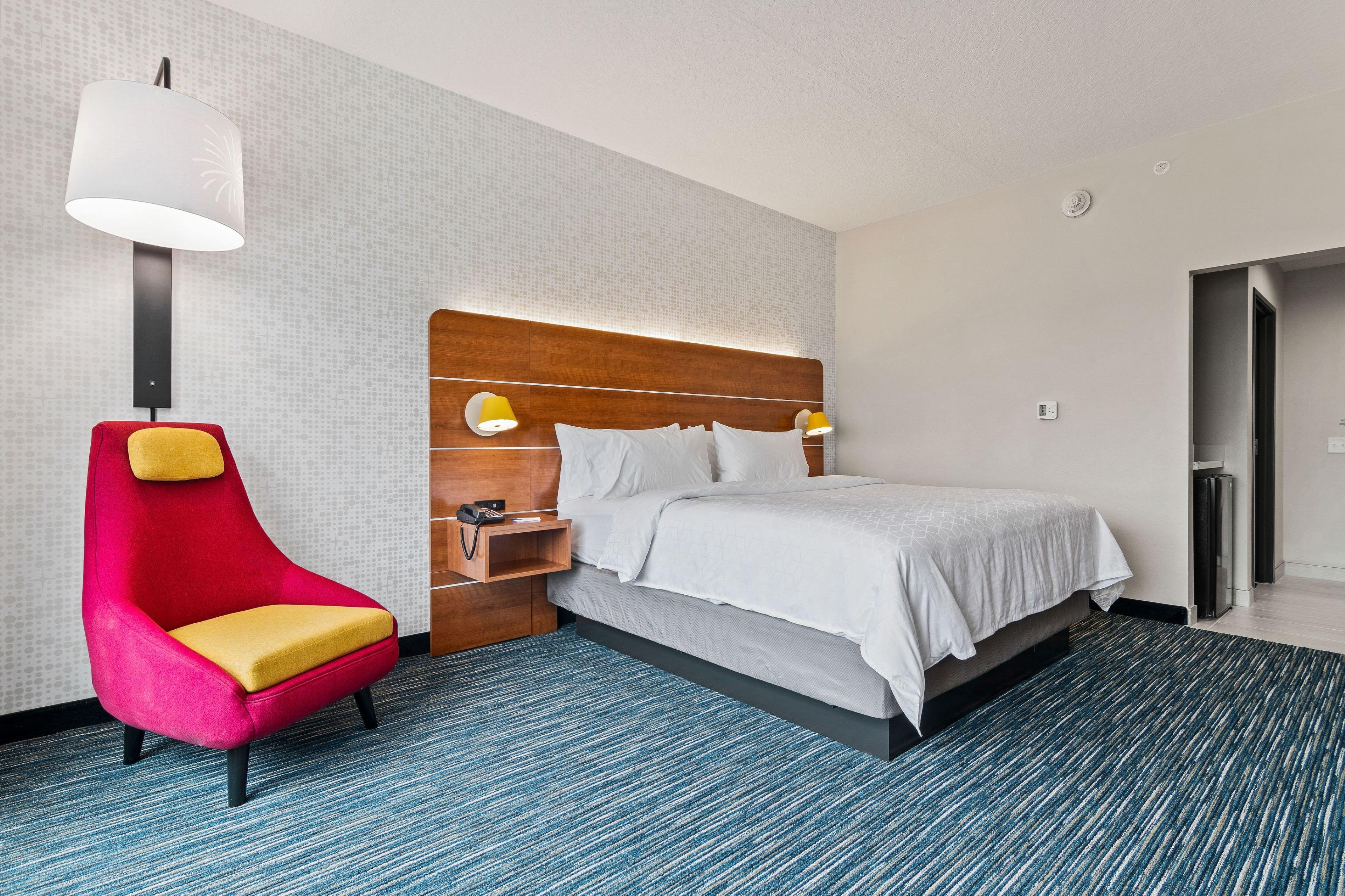 Holiday Inn Express & Suites Orlando- Lake Buena Vista, An Ihg Hotel Exterior photo